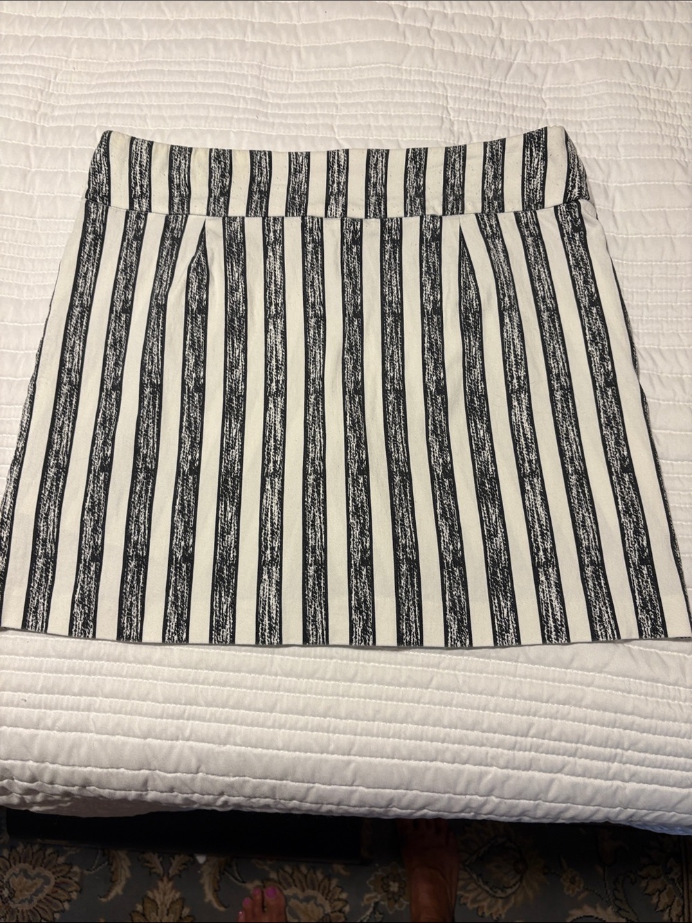 Zac & Rachel Striped Black and White Women’s Skort sz. 8